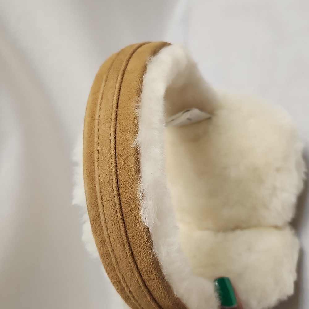 UGG Chestnut Center Strip Fur Ear Muffs - Picture 9 of 11